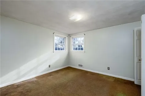 51 Winthrop Road Warwick RI 02888