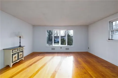 51 Winthrop Road Warwick RI 02888