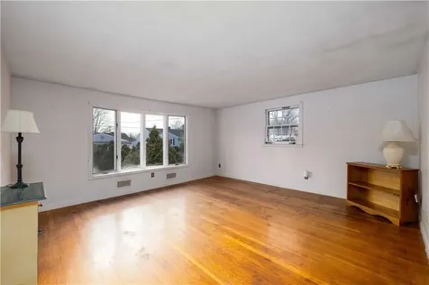 51 Winthrop Road Warwick RI 02888