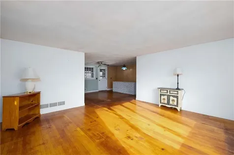 51 Winthrop Road Warwick RI 02888