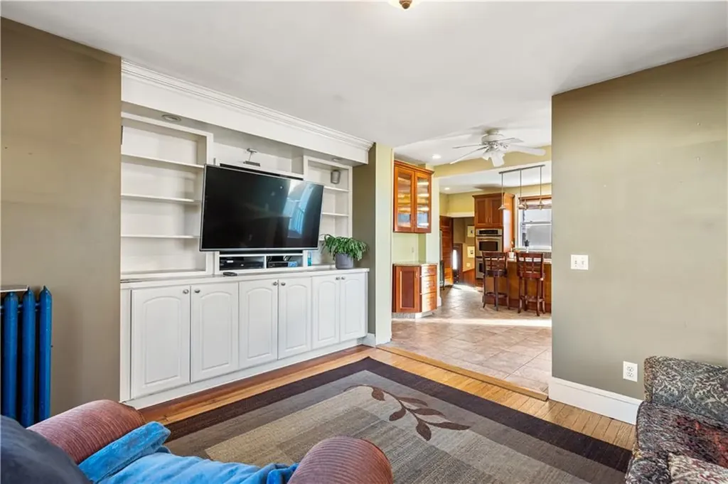 73 Strathmore Road Cranston RI 02905