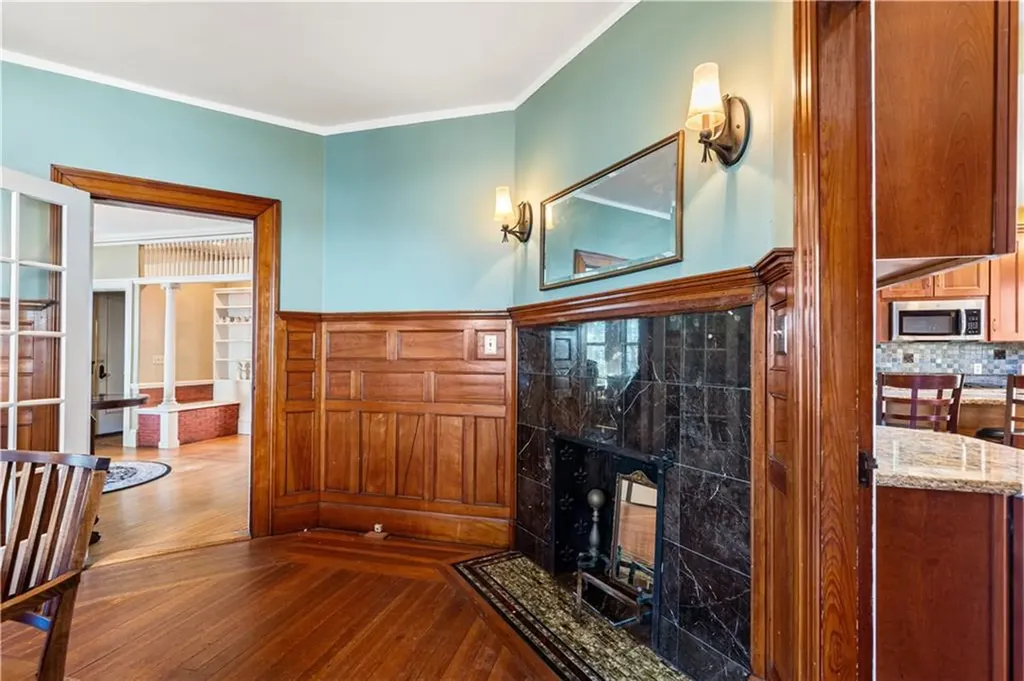 73 Strathmore Road Cranston RI 02905