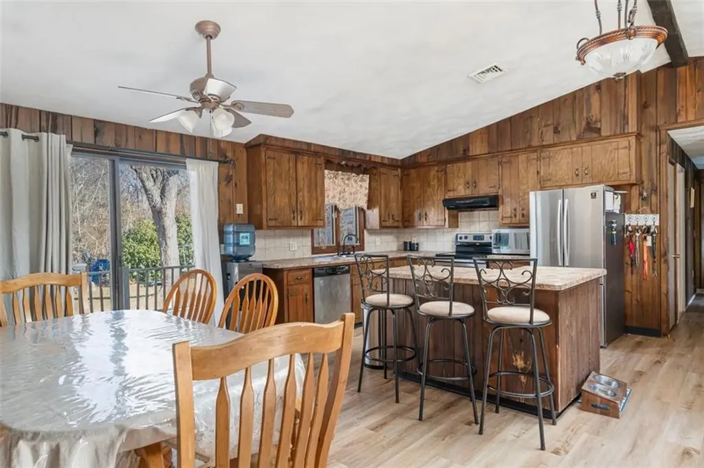 15 Morris Street West Warwick RI 02893