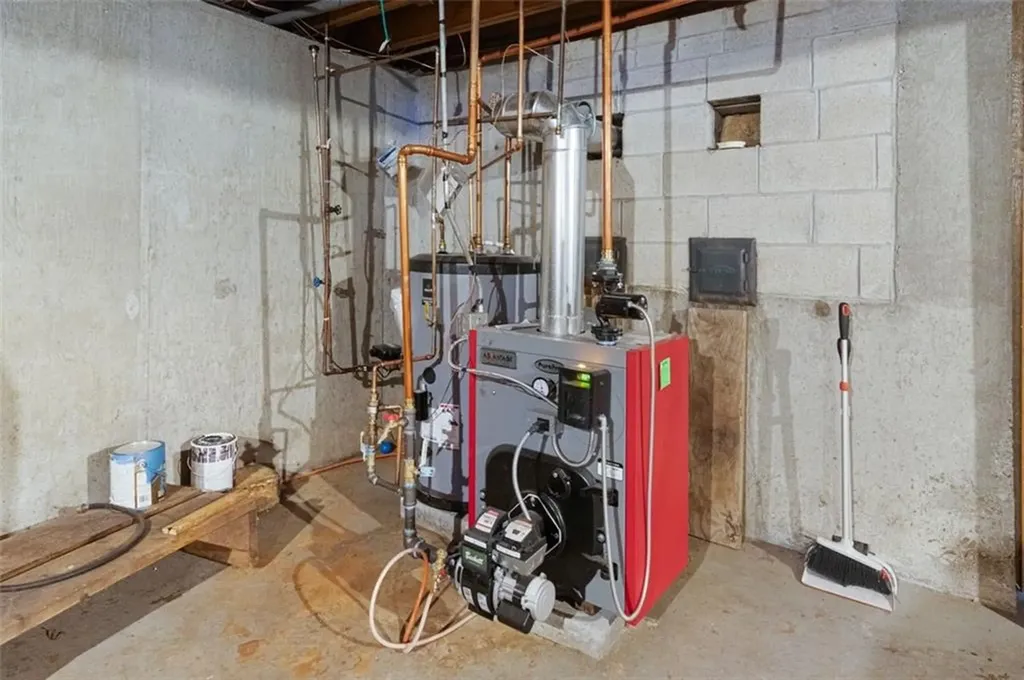 15 Morris Street West Warwick RI 02893