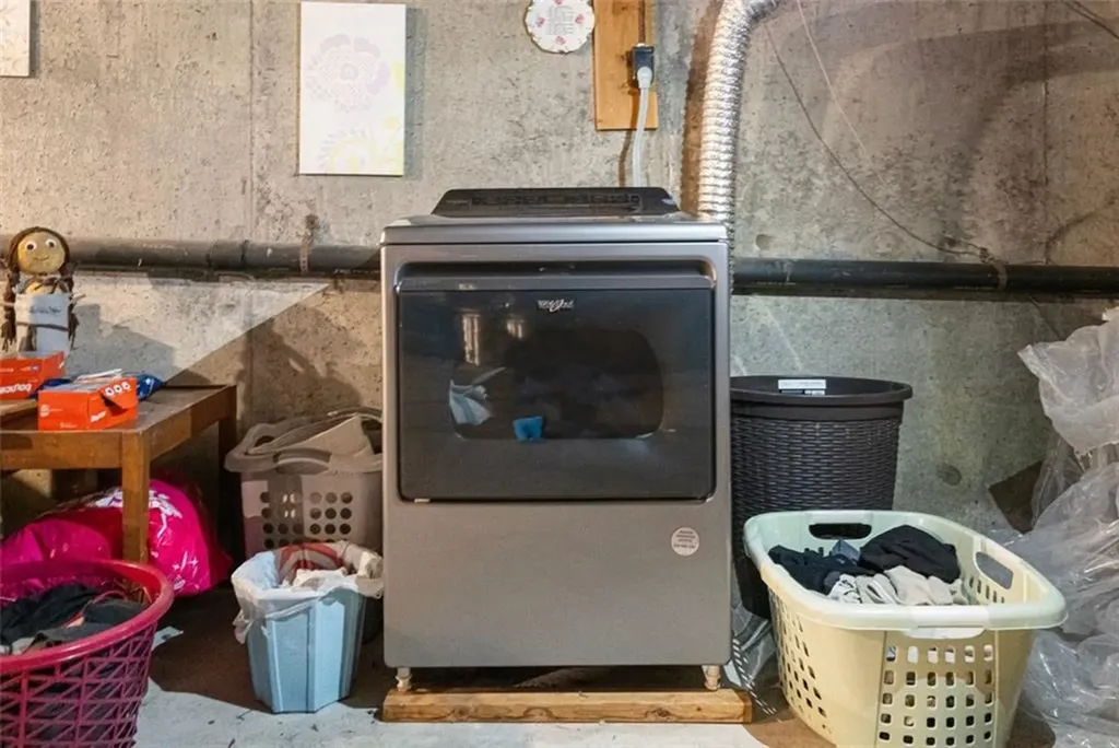 15 Morris Street West Warwick RI 02893