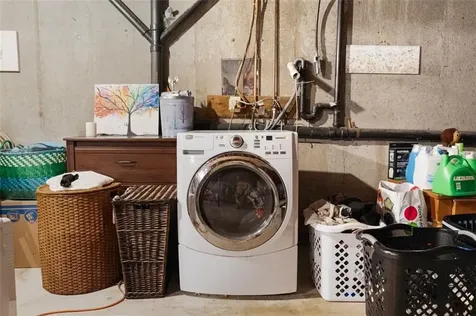 15 Morris Street West Warwick RI 02893