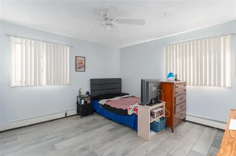 15 Morris Street West Warwick RI 02893