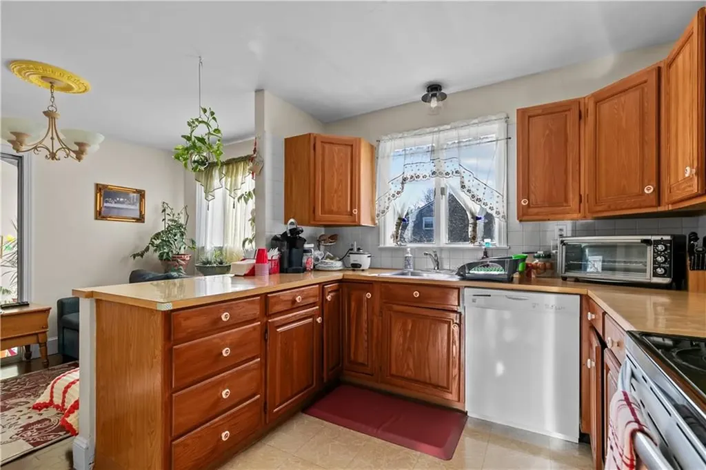 9 Continental Drive Middletown RI 02842