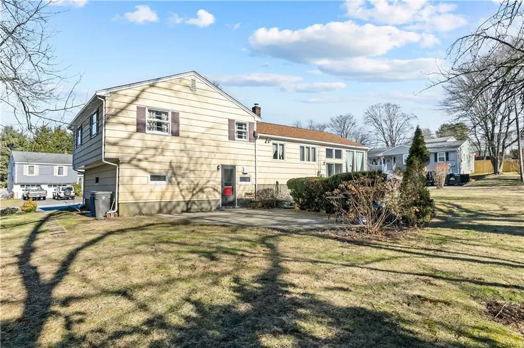 9 Continental Drive Middletown RI 02842