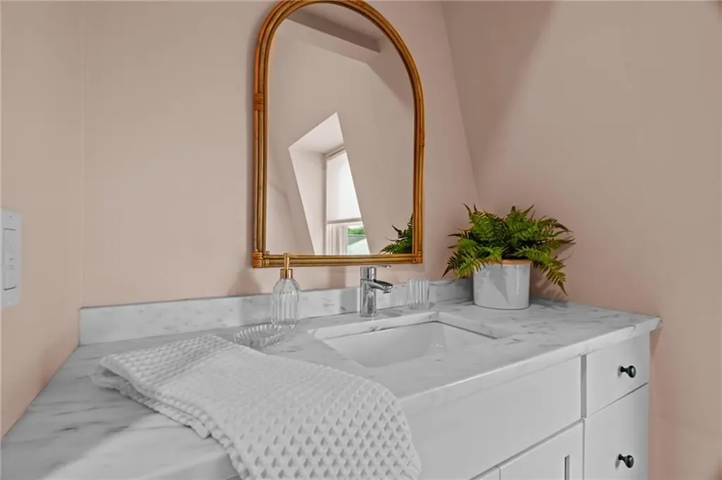 10 Wood Street Providence RI 02909