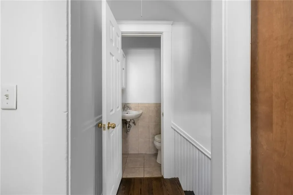507 Post Road Warwick RI 02888