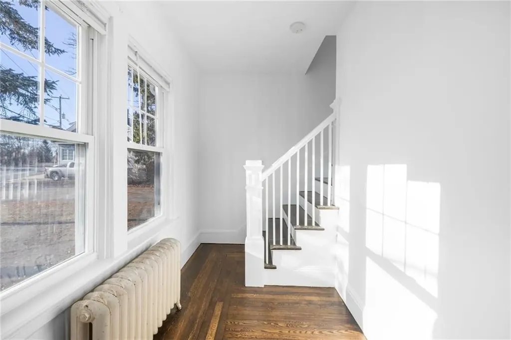 507 Post Road Warwick RI 02888