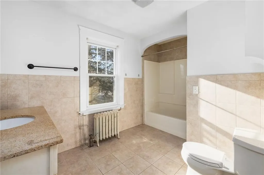 507 Post Road Warwick RI 02888