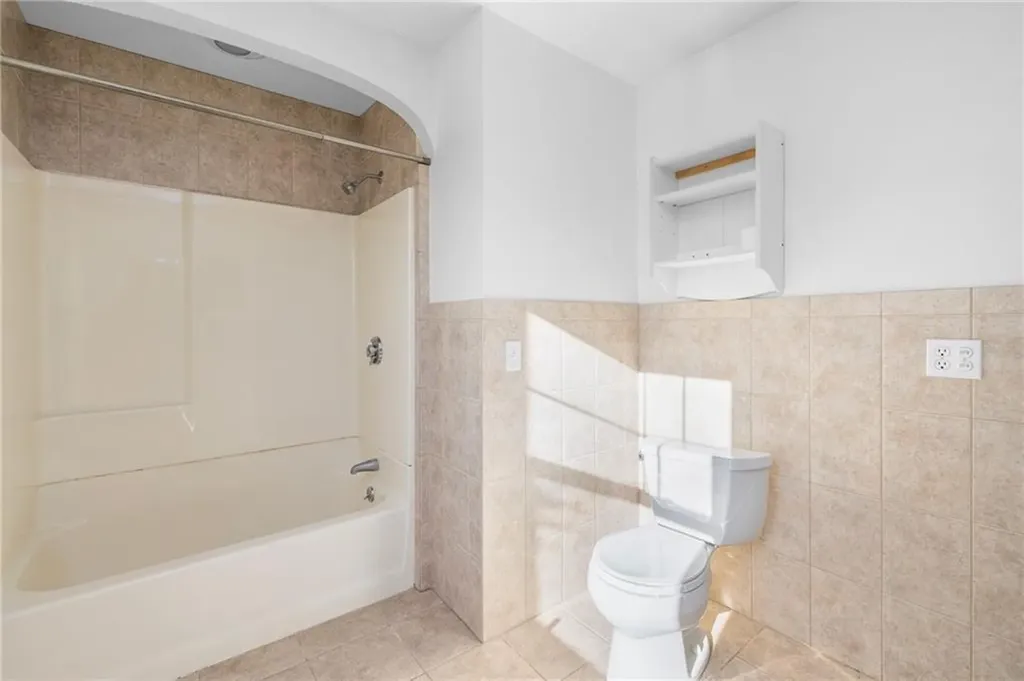 507 Post Road Warwick RI 02888