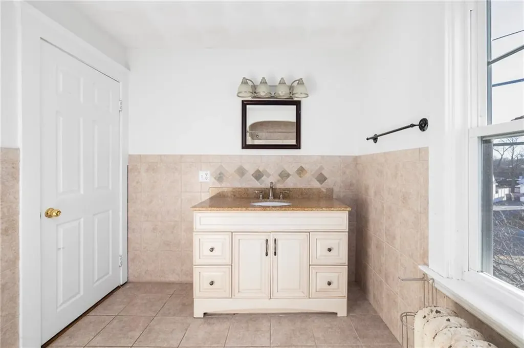 507 Post Road Warwick RI 02888
