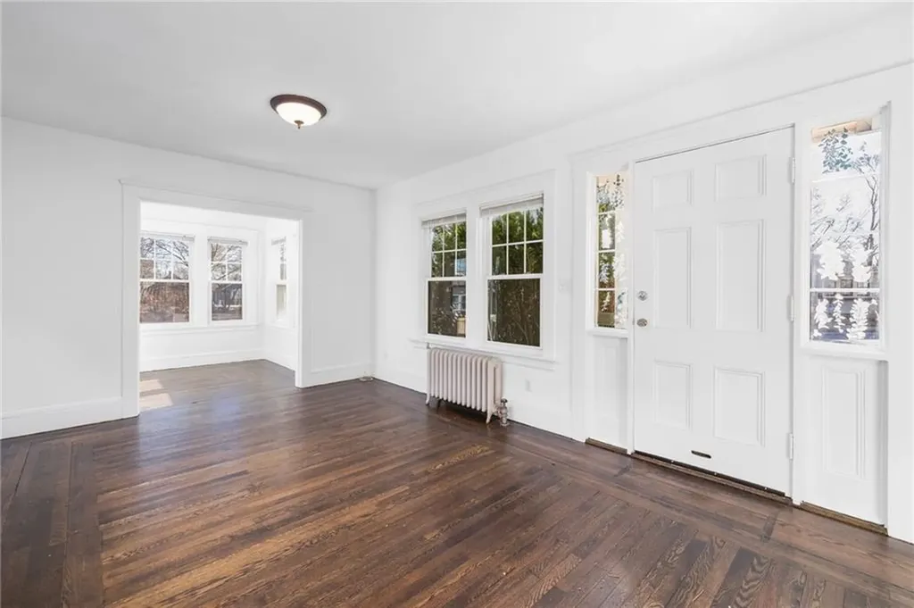 507 Post Road Warwick RI 02888
