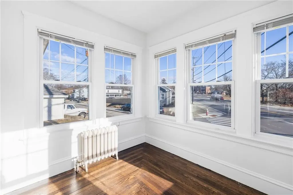 507 Post Road Warwick RI 02888