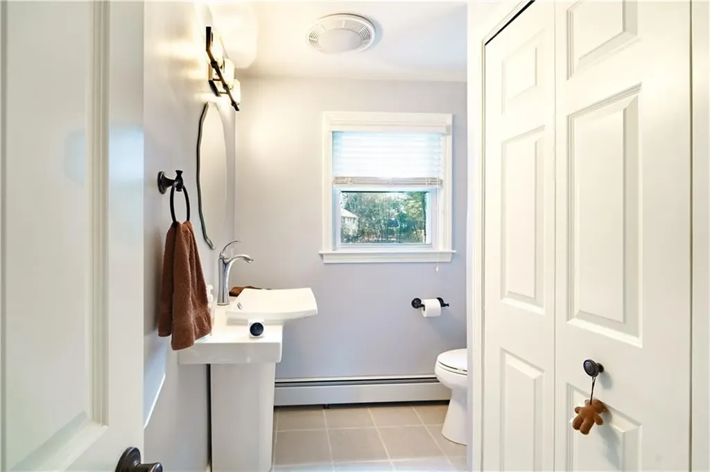 40 Wisteria Drive Coventry RI 02816