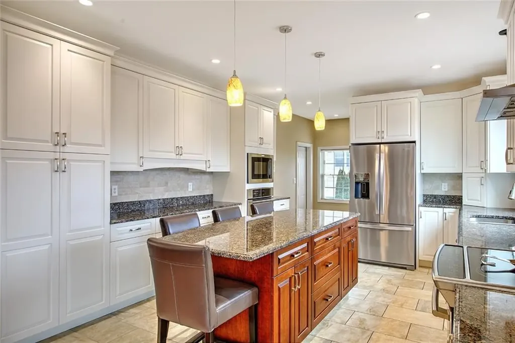 32 Longbrook Drive Cumberland RI 02864
