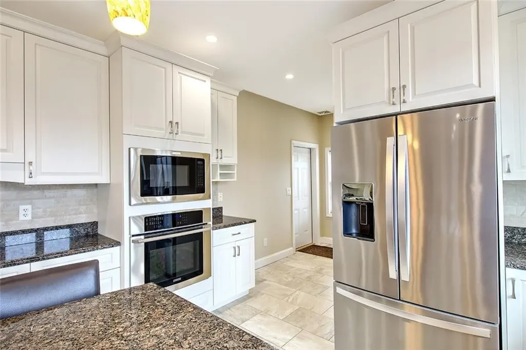 32 Longbrook Drive Cumberland RI 02864