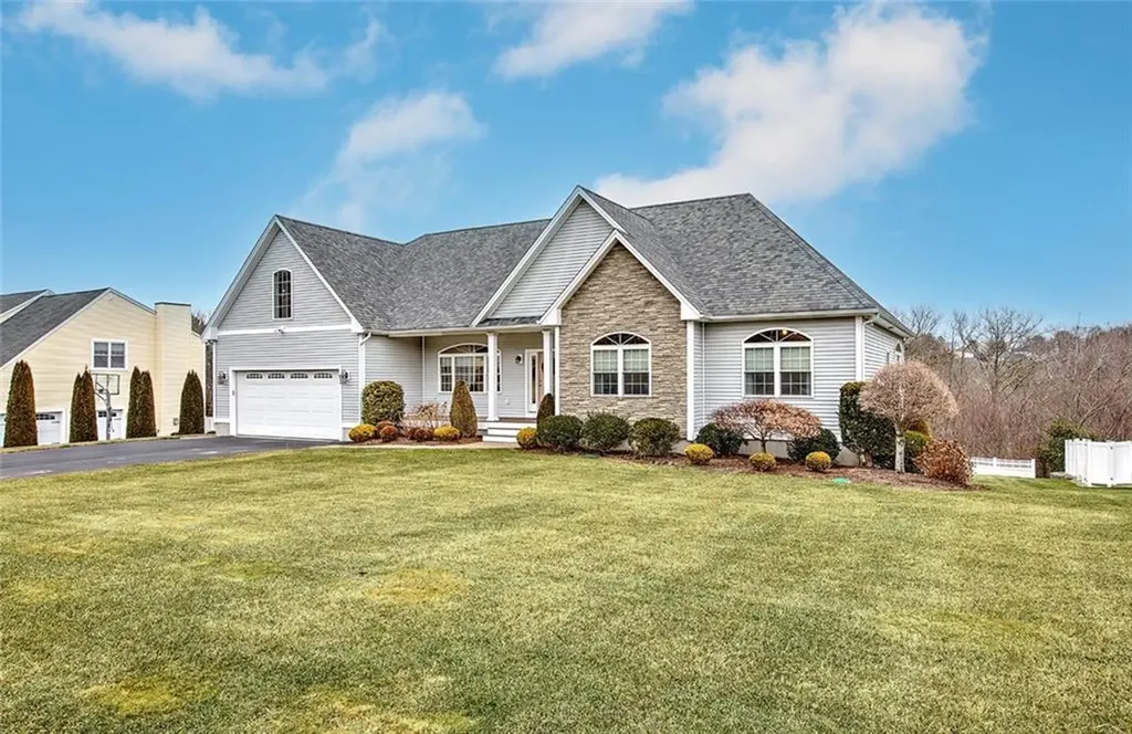 32 Longbrook Drive Cumberland RI 02864
