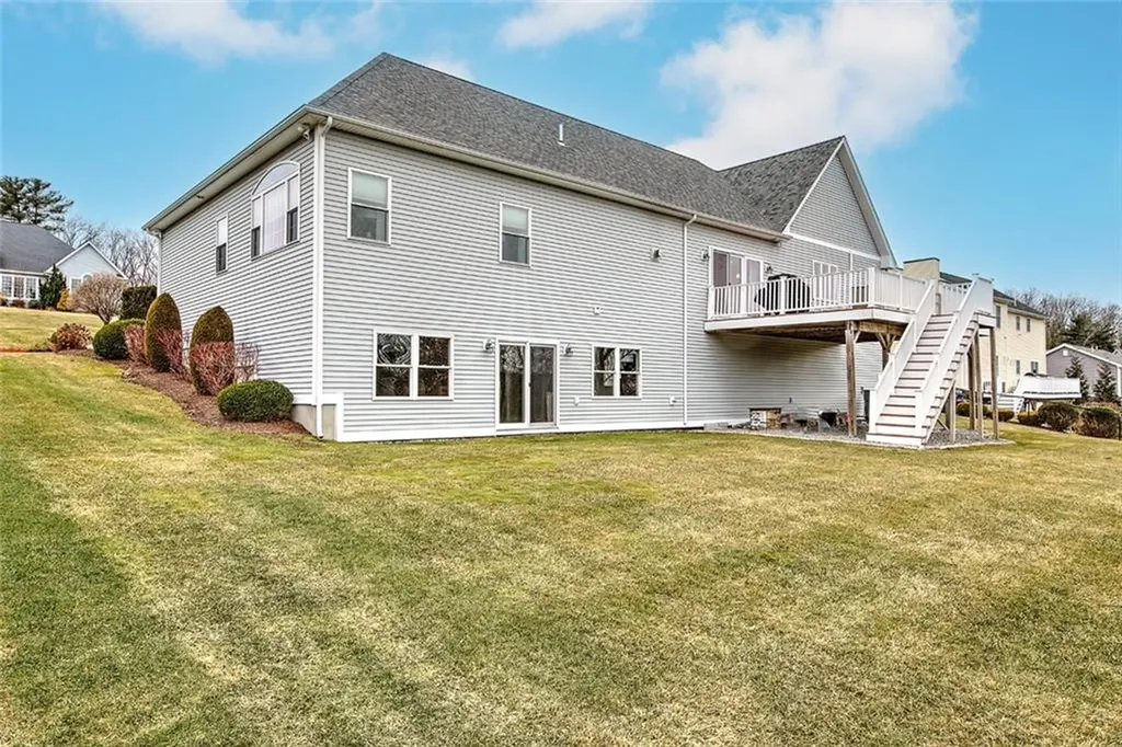 32 Longbrook Drive Cumberland RI 02864