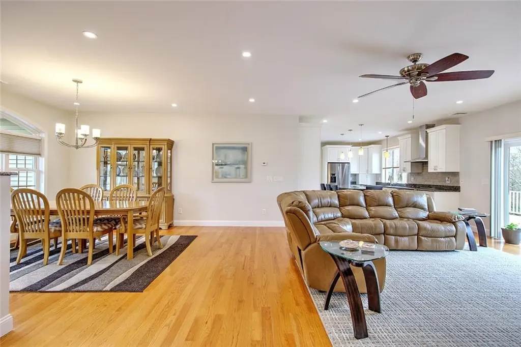 32 Longbrook Drive Cumberland RI 02864