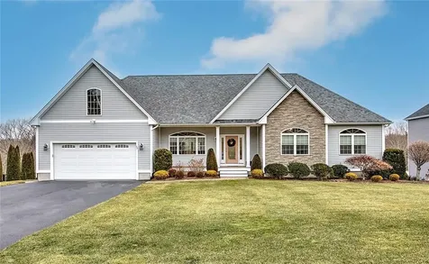 32 Longbrook Drive Cumberland RI 02864