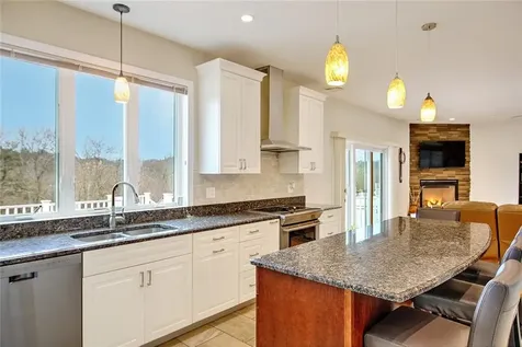 32 Longbrook Drive Cumberland RI 02864