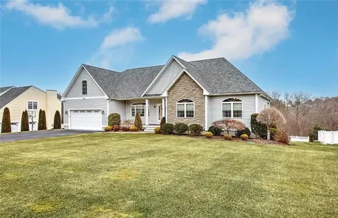 32 Longbrook Drive Cumberland RI 02864