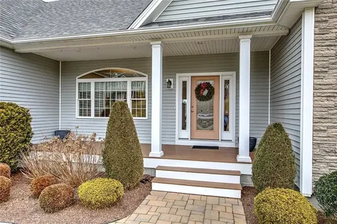 32 Longbrook Drive Cumberland RI 02864