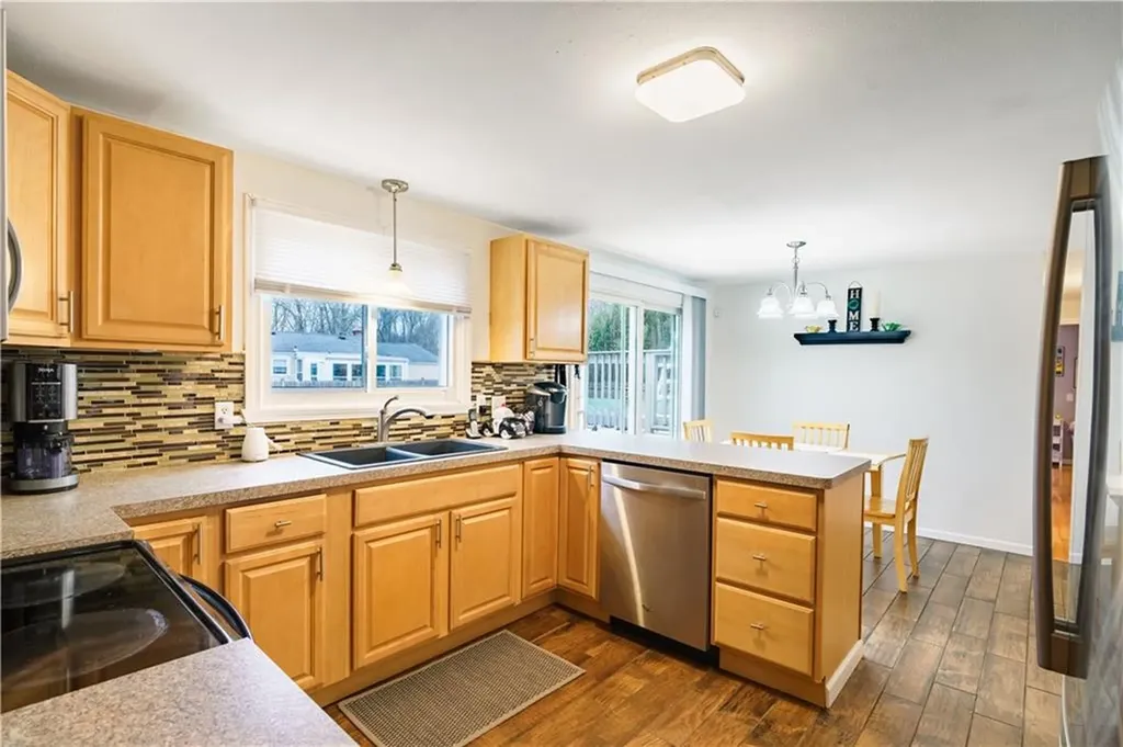 46 Hagerstown Road Warwick RI 02886