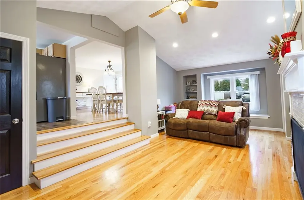 46 Hagerstown Road Warwick RI 02886