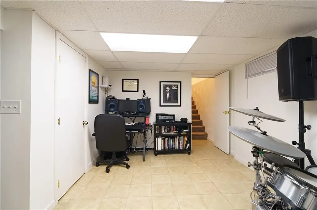 46 Hagerstown Road Warwick RI 02886