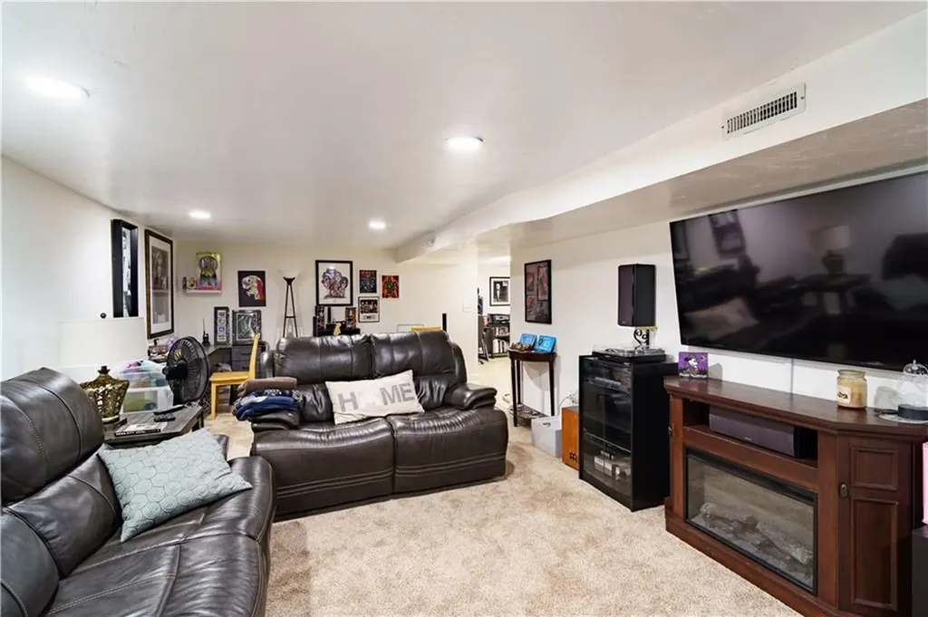 46 Hagerstown Road Warwick RI 02886