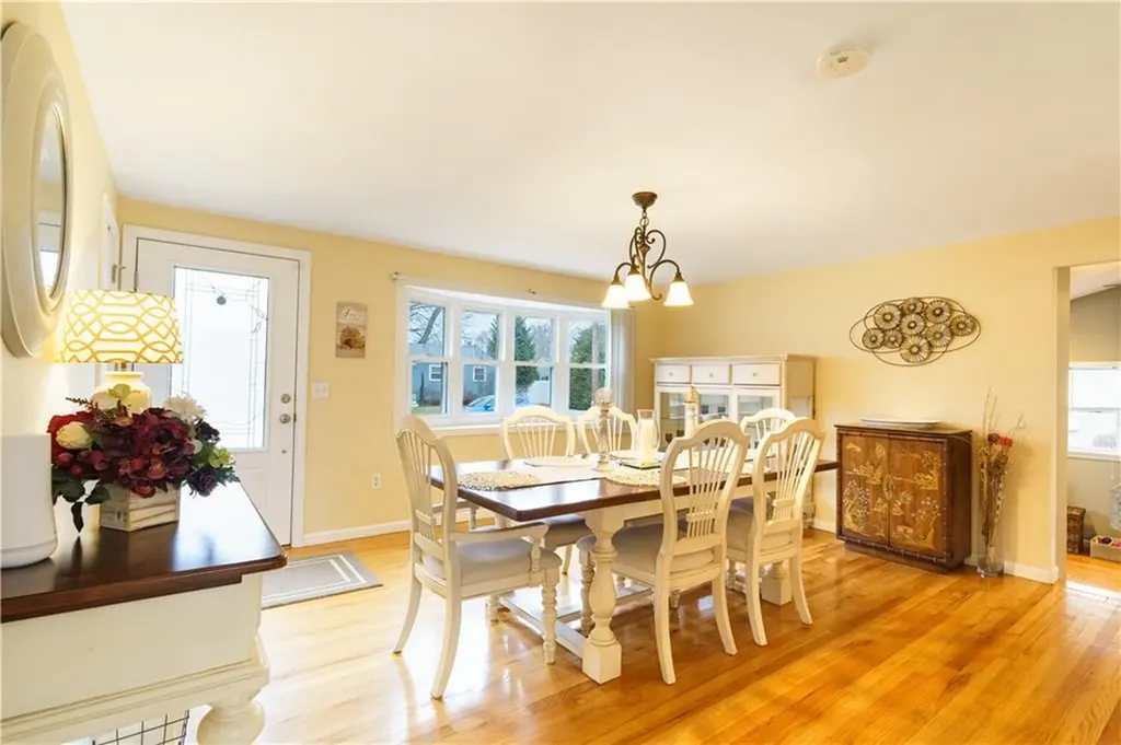 46 Hagerstown Road Warwick RI 02886