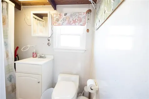 240 3e11 Cards Pond Road South Kingstown RI 02879