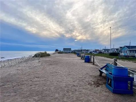 240 3e11 Cards Pond Road South Kingstown RI 02879