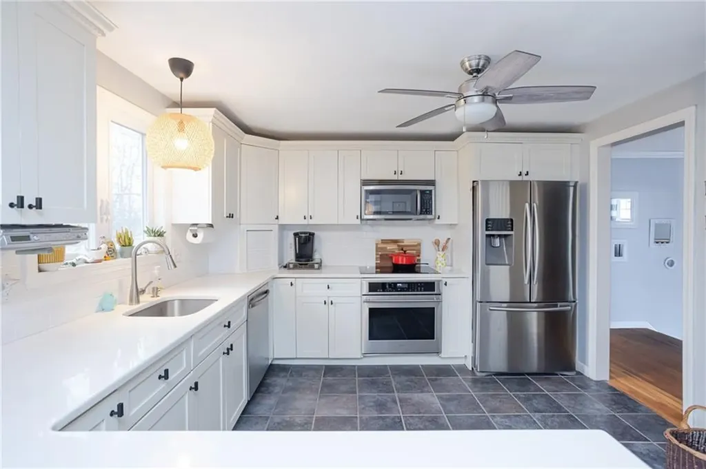 9 Richard Drive Portsmouth RI 02871