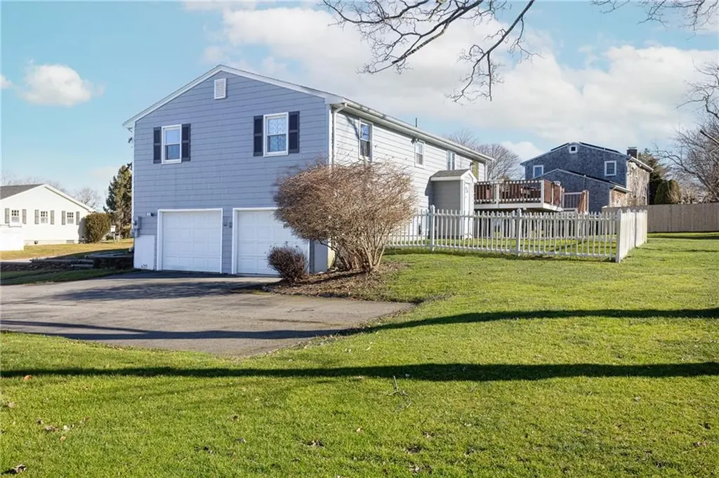 9 Richard Drive Portsmouth RI 02871