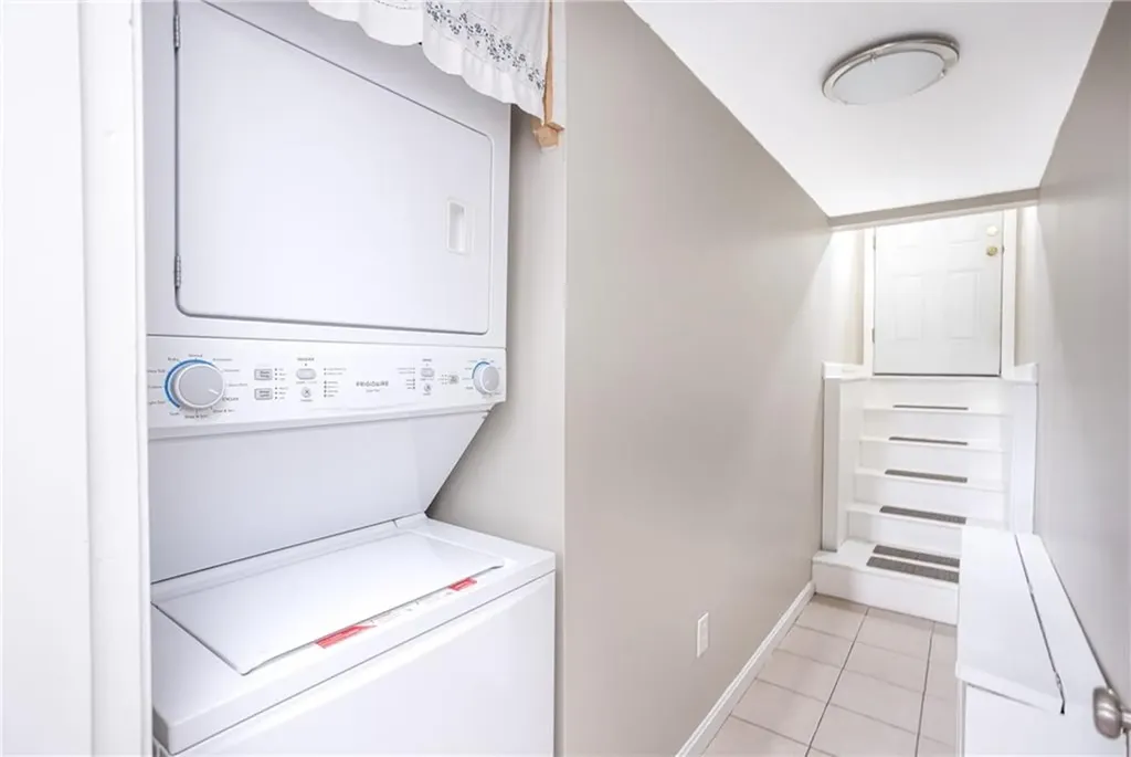 9 Richard Drive Portsmouth RI 02871