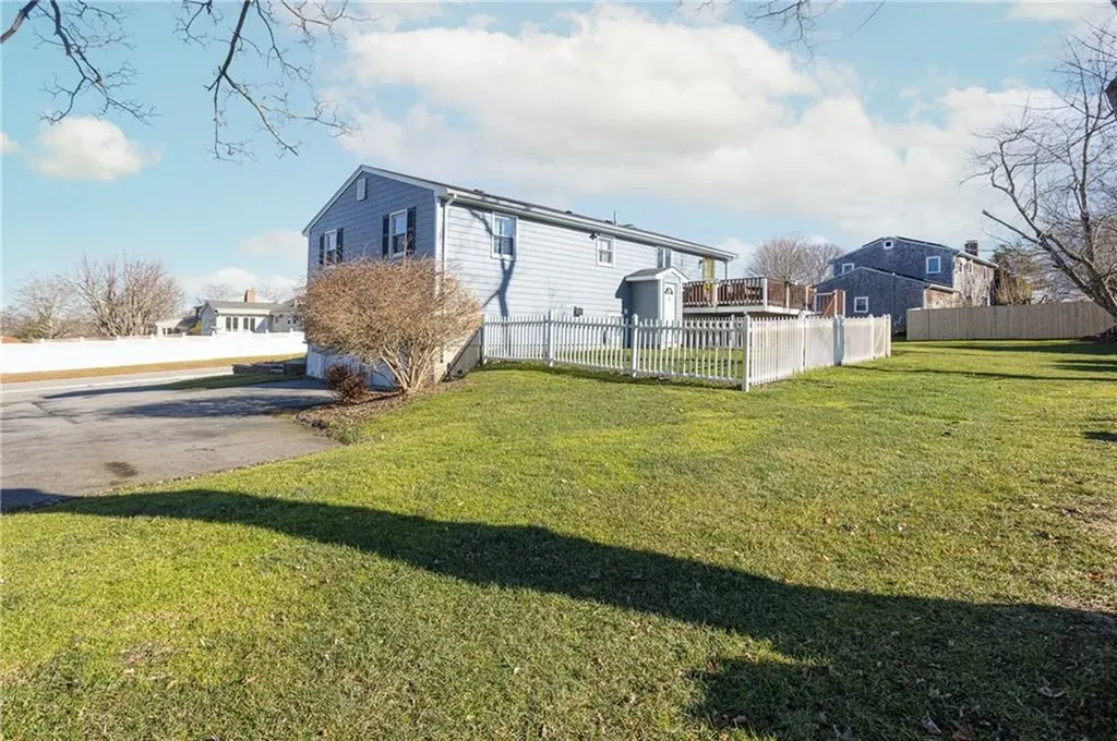 9 Richard Drive Portsmouth RI 02871