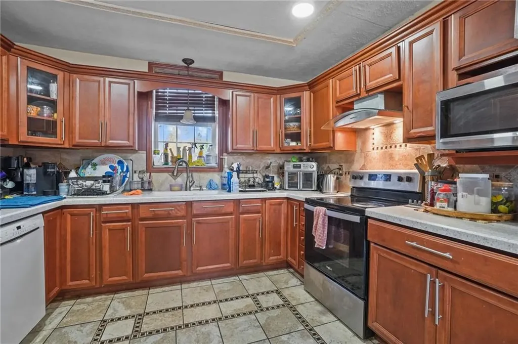 48 Cedar Street Johnston RI 02919