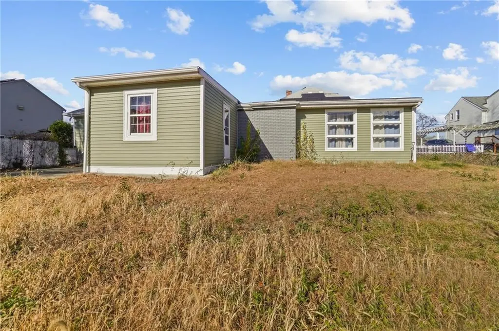 48 Cedar Street Johnston RI 02919