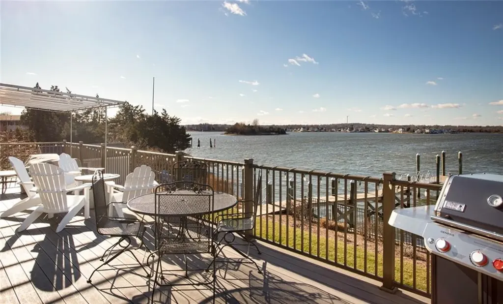 234 Point Road Portsmouth RI 02871