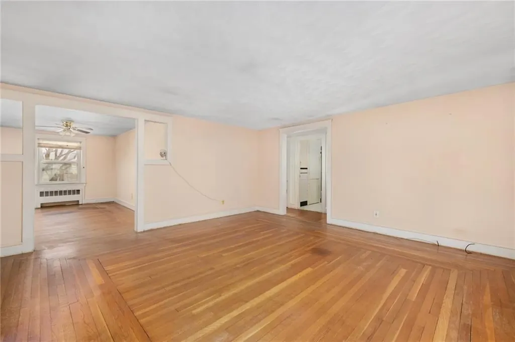 38 Rutherglen Avenue Providence RI 02907