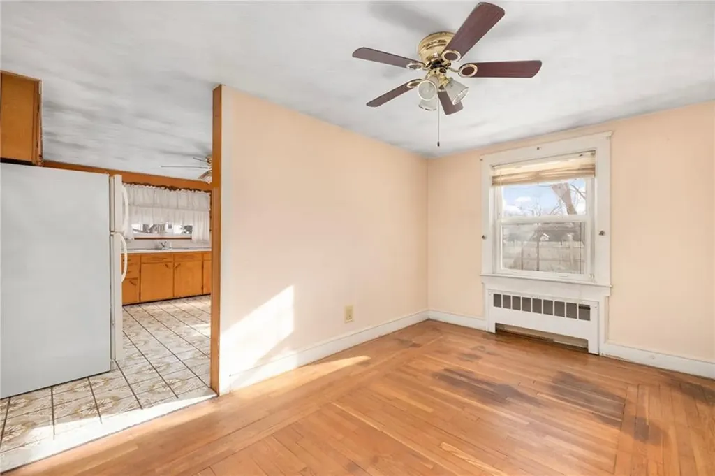 38 Rutherglen Avenue Providence RI 02907