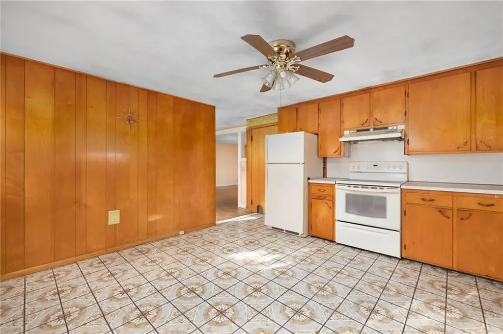 38 Rutherglen Avenue Providence RI 02907