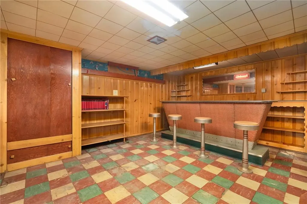 38 Rutherglen Avenue Providence RI 02907