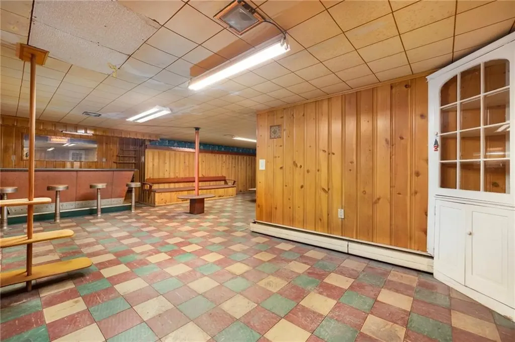 38 Rutherglen Avenue Providence RI 02907